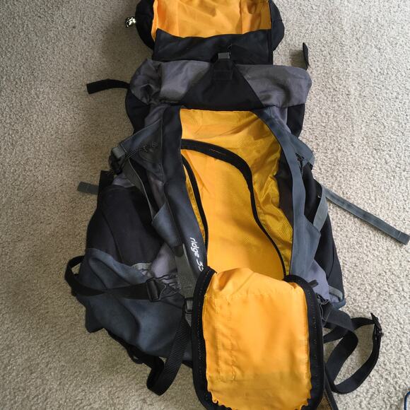 Sprayway Ridge 35L +5 Day Pack Backpack Survival Rucksack Bag Hiking Grey Black - Picture 10 of 15